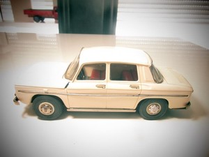 ANCIEN VINTAGE JEUX ,jouet en tôle et plastique Renault Frégate EUR 35