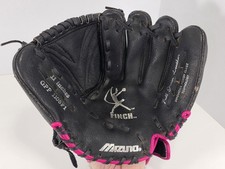 Mizuno GPP 1105F1 - 11" Finch Prospect Fastpitch Glove - Youth Softball RHT Mitt