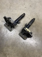 Roadmaster 521440-1B Baseplate Arms & Crossbar Adapters 2011-15 Jeep Gr Cherokee