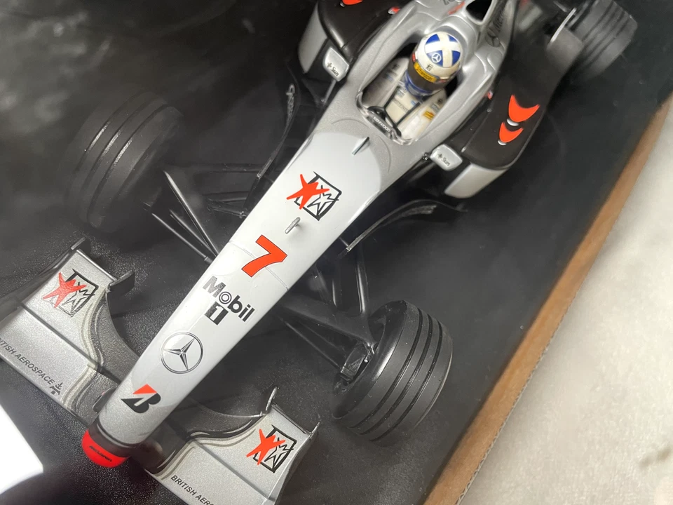 Minichamps 530961607 Mobil F1 McLaren MP 4/13 D. Coulthard #7, OVP, 1:18 - Bild 3 von 4