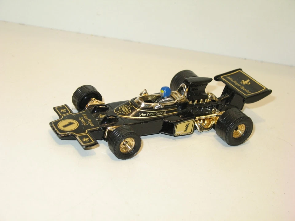 Corgi Toys 1:36, Auto Da Corsa John Player Special F1 Nera - Immagine 2 di 3