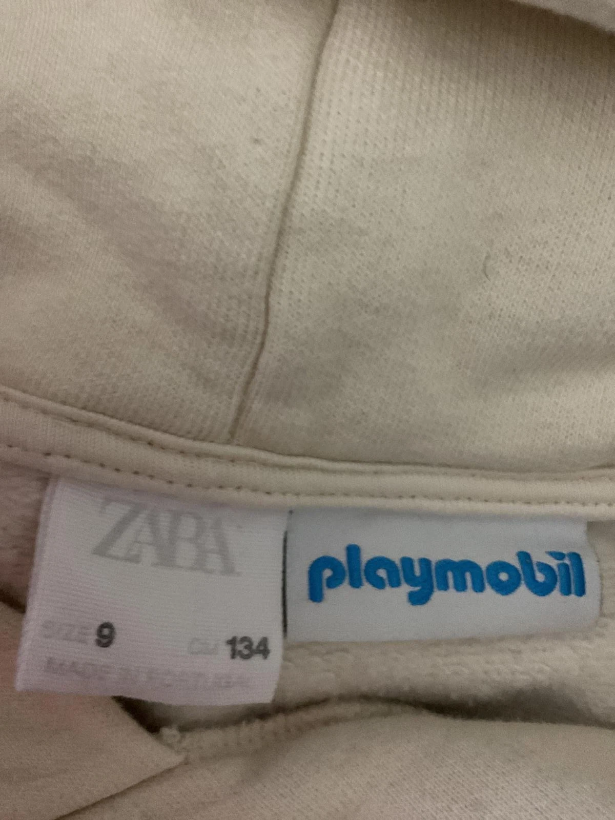 OFF WHITE Felpa con cappuccio grafica Zara Maison Playmobil elegante felpa panna taglia 9