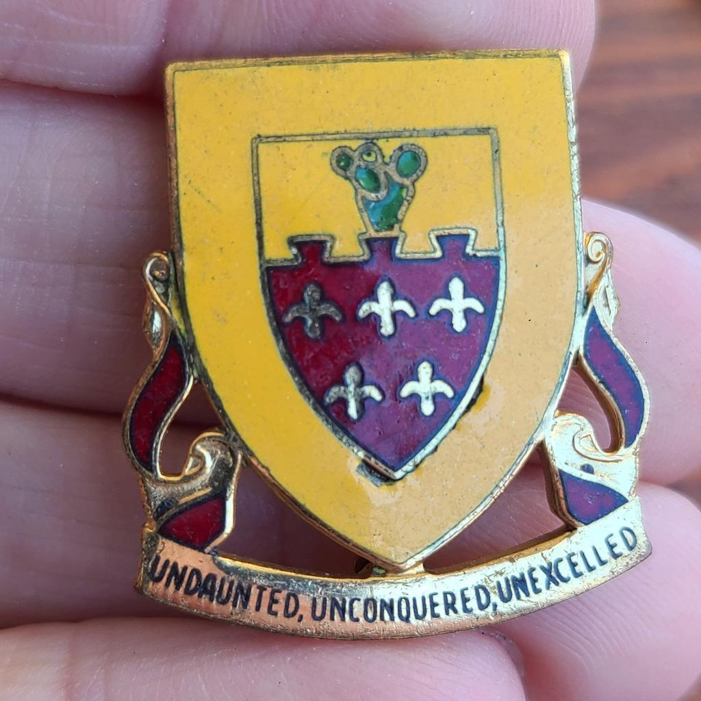 WWII 85th Field Artillery Battalion DUI DI Crest pin – ASA College: Florida