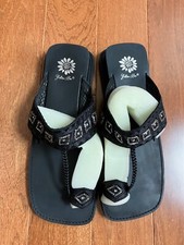 Yellow Box Black Rhinestone Toe Ring Slides Wedge Heel Size 7.5 Sandals New