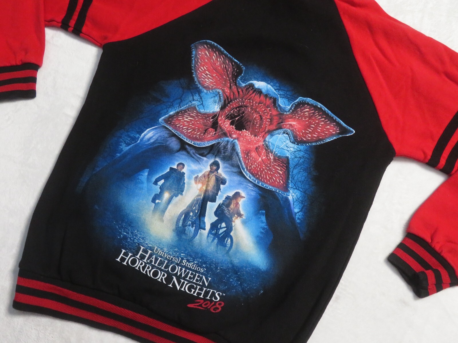 Universal Studios 2018 Stranger Things Hoodie Siz… - image 3