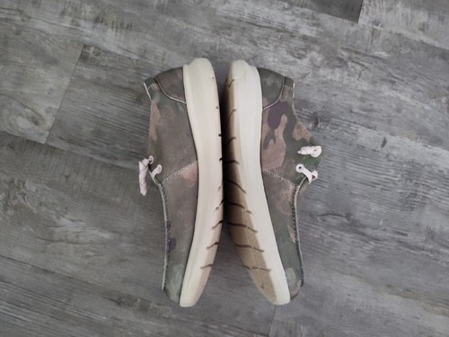 Ariat Ladies Hilo Fancy Camo Slip On Shoes 10042514 size 10B EUC - Picture 2 of 11