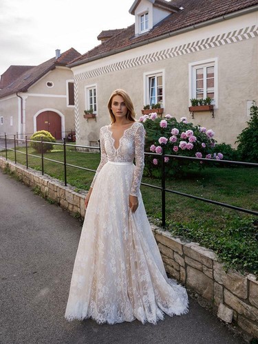 bohemian garden wedding dress