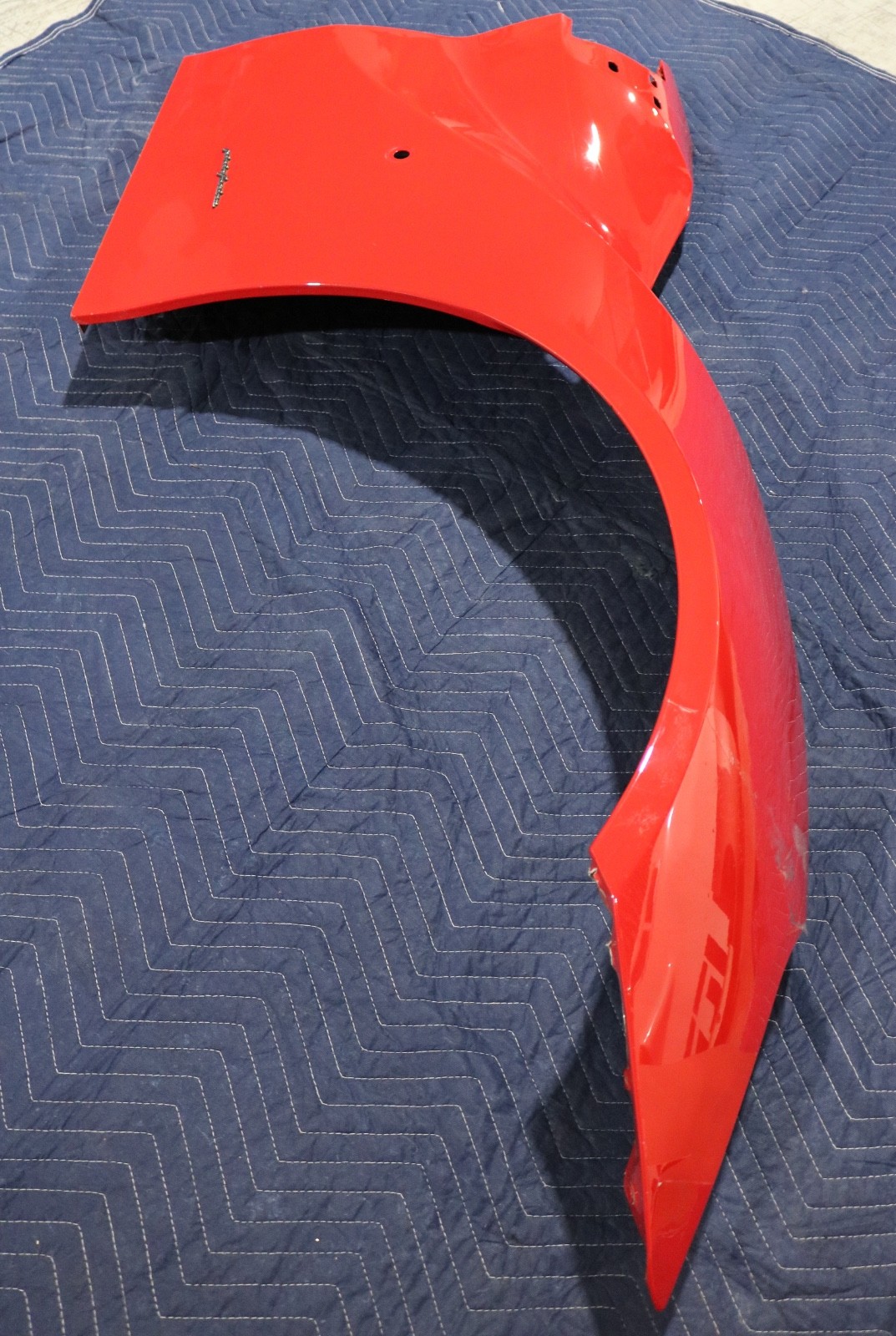 84375911 OEM FERRARI F12 BERLINETTA RH FENDER 