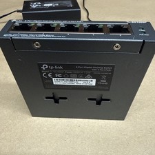 TP-Link TL-SG1005P Desktop 5-Port Gigabit Ethernet Switch 4-Port PoE 