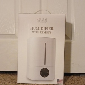 Moderne Elegance Ultrasonic Humidifier w/ Remote Control, White