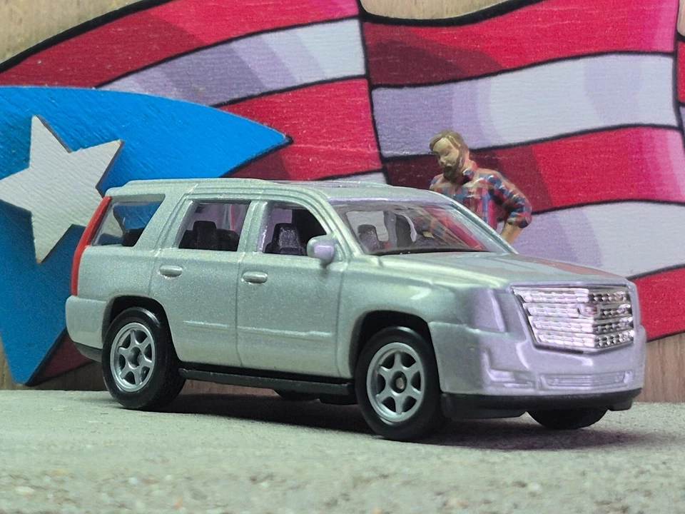 WELLY 2017 凯迪拉克 ESCALADE LOOSE 1: 64 比例 选择颜色 美国库存!!! — 第 3/4 张图片