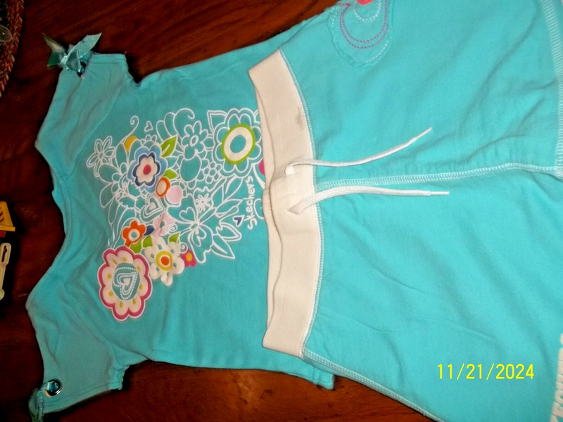 Vintage Sketchers Top & Skort & Size 7