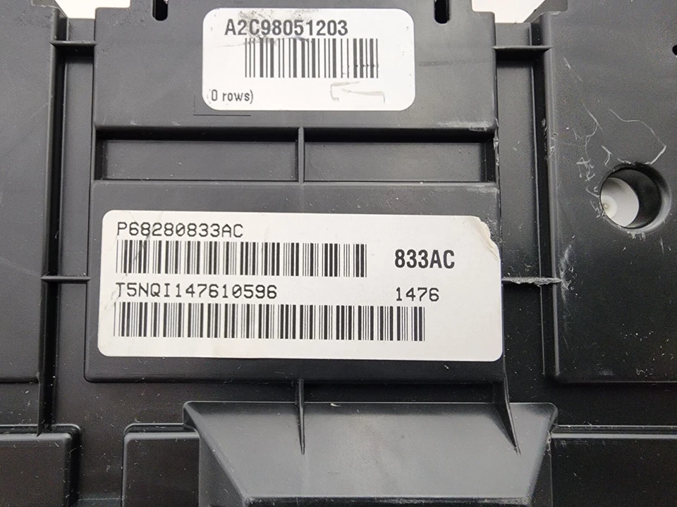 Б/у приборная панель 2016 Ram 1500 2500 3500 4500 5500 от оригинального производителя Mopar 68280833AC - Изображение 2 из 4