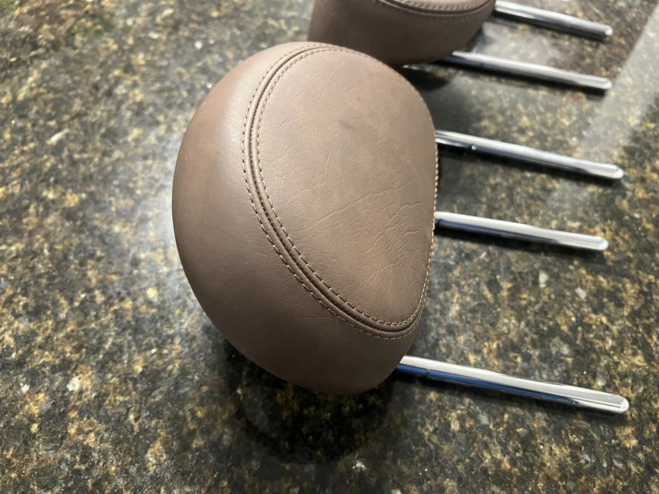 FIAT 500X 2016-2017 JUEGO REPOSACABEZAS TRASERO IZQUIERDO CENTRO CUERO MARRÓN Foto 3 de 4