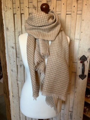 Feine Qualität reine Wolle beige Dogtooth Schal von Pashmina Love