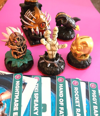 Skylanders TRAP TEAM Magic Items [5], Stat Cards & Stickers *Nightmare Express*