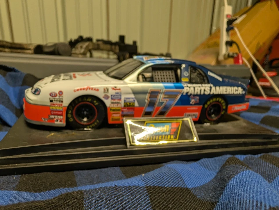 Darrel Waltrip 1:24 Foto 3 de 4