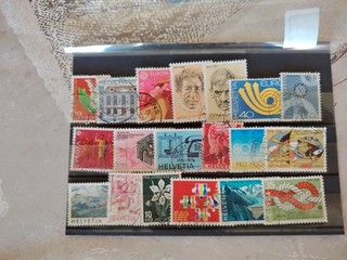 19 timbres Suisse lot 793