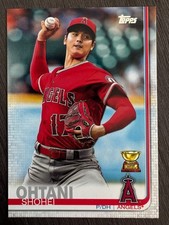 2019 Topps Shohei Ohtani #600 Series 2 - pitching 2nd year card Gold Rookie Cup
