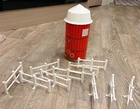 Vintage 1986 Fisher Price Little People Play Family Farm Barn Fence(10)& Silo