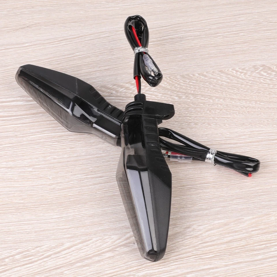 Luz LED de señalización de giro para Triumph Trident 660 Rocket 2500 Daytona 675 R 765 Foto 2 de 4