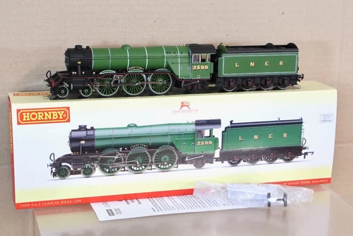 HORNBY R3132 DCC READY LNER 4-6-2 CLASS A3 LOCOMOTIVE 2599 BOOK LAW ol