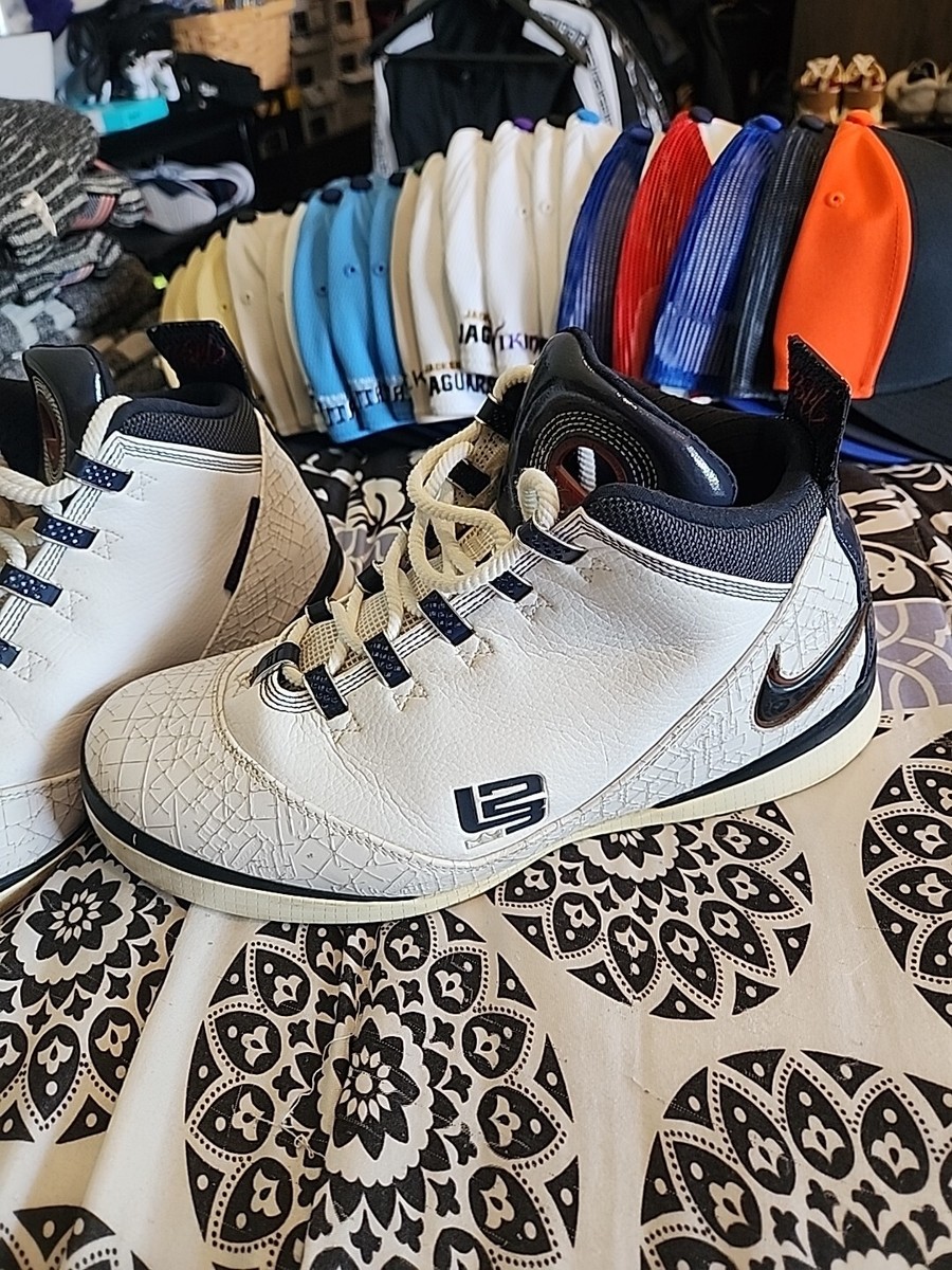 lebron james shoes shop