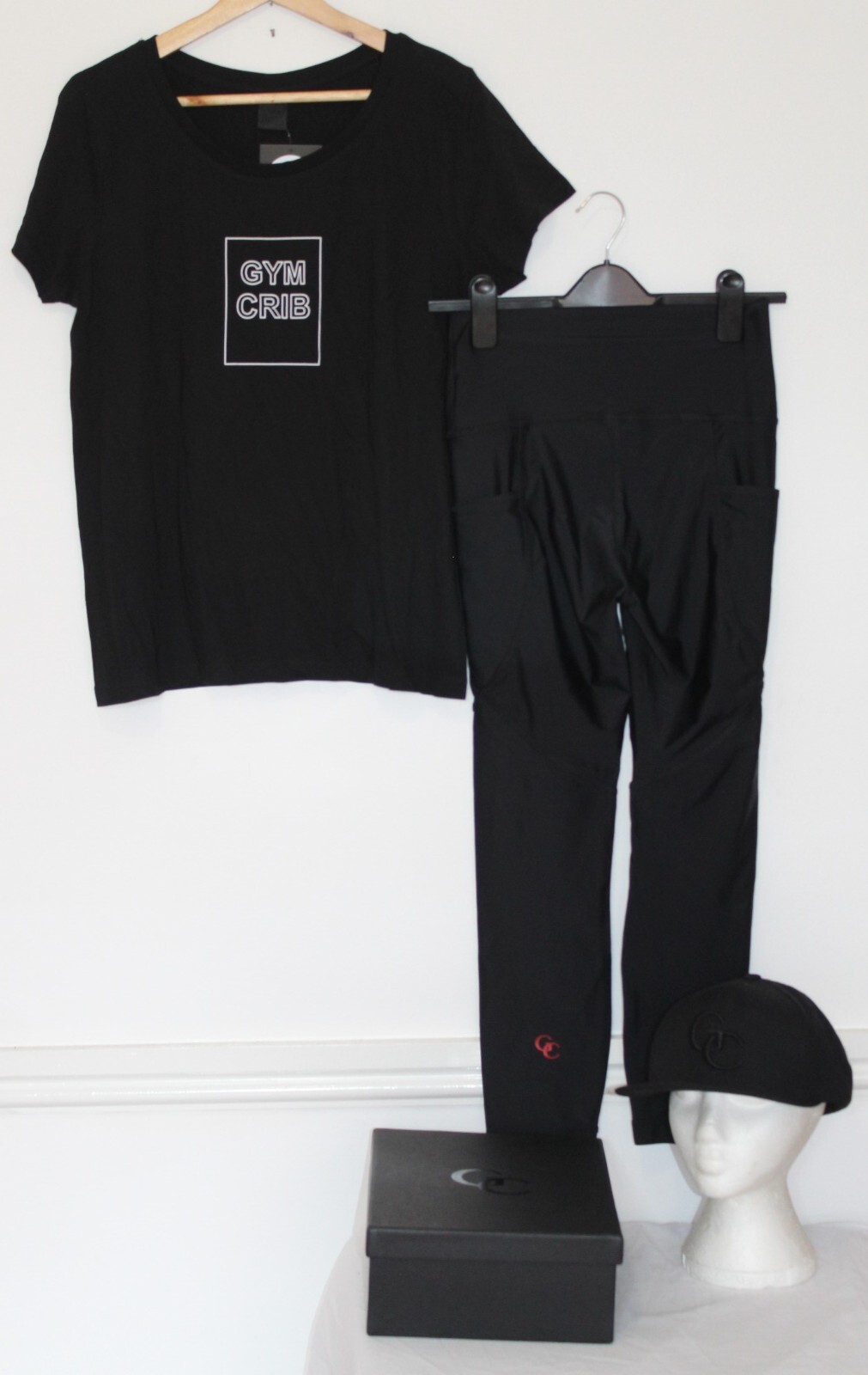 PONY Cappellino da baseball culla palestra nera top e leggings (in scatola) medio nuovo con etichette