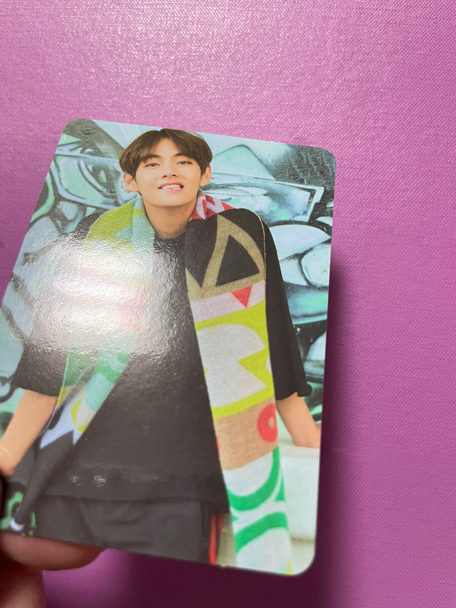 Official BTS 2017 Season's Greetings V Taehyung Photocard Official BTS 2017 Season's Greetings V Taehyung Photocard