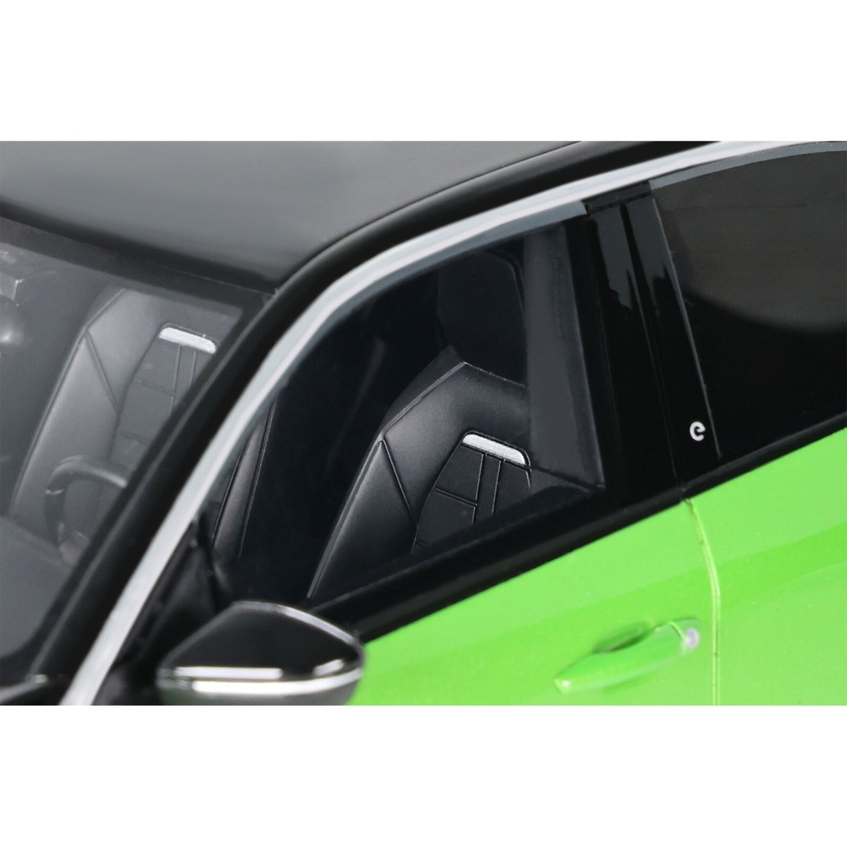 Opel Mokka-e GS Line 1:18 Modellauto Miniatur 1/18 Green Opel Mokka-e GS Line 1:18 Modellauto Miniatur 1/18 Green
