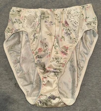 Vintage Vanity Fair High Cut Panties Sz.Med.**NWOT**