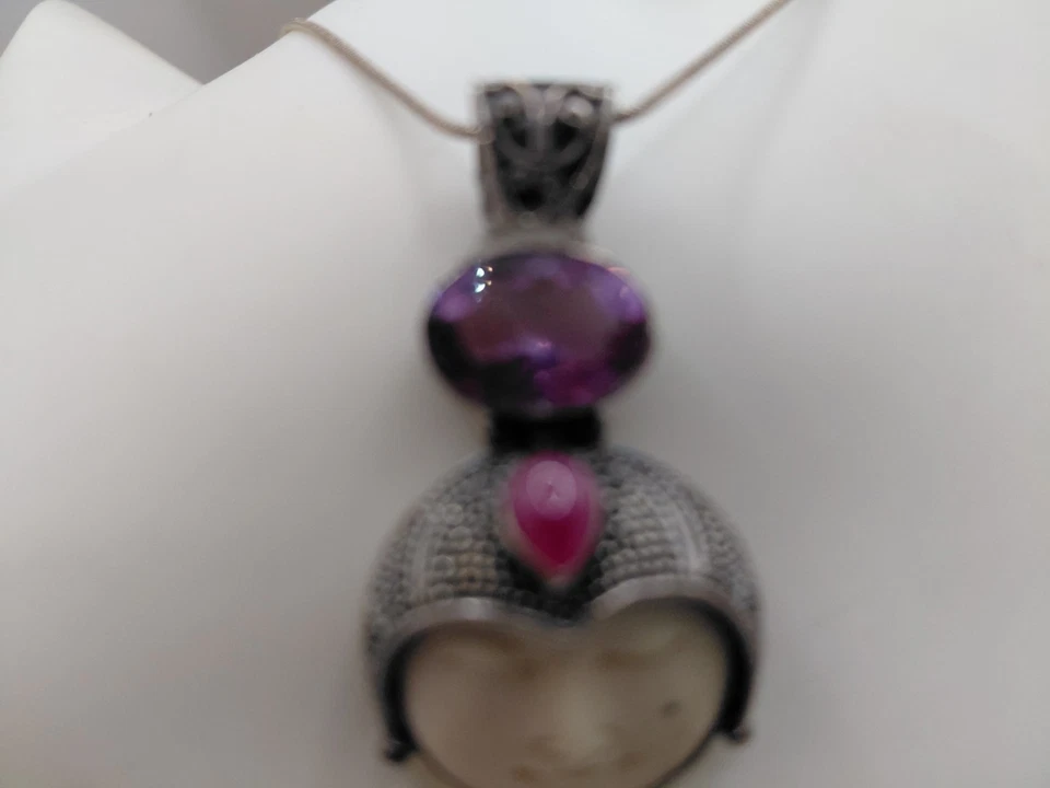  Colgante de plata de ley 925 cara tallada artesanal único.  Foto 2 de 3