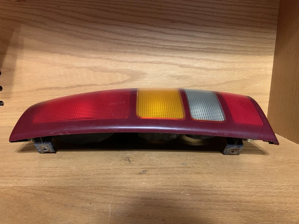 Chevrolet Silverado 1500 1999-2002 conjunto de luces traseras diestro Fleetside 16524516 Foto 2 de 4