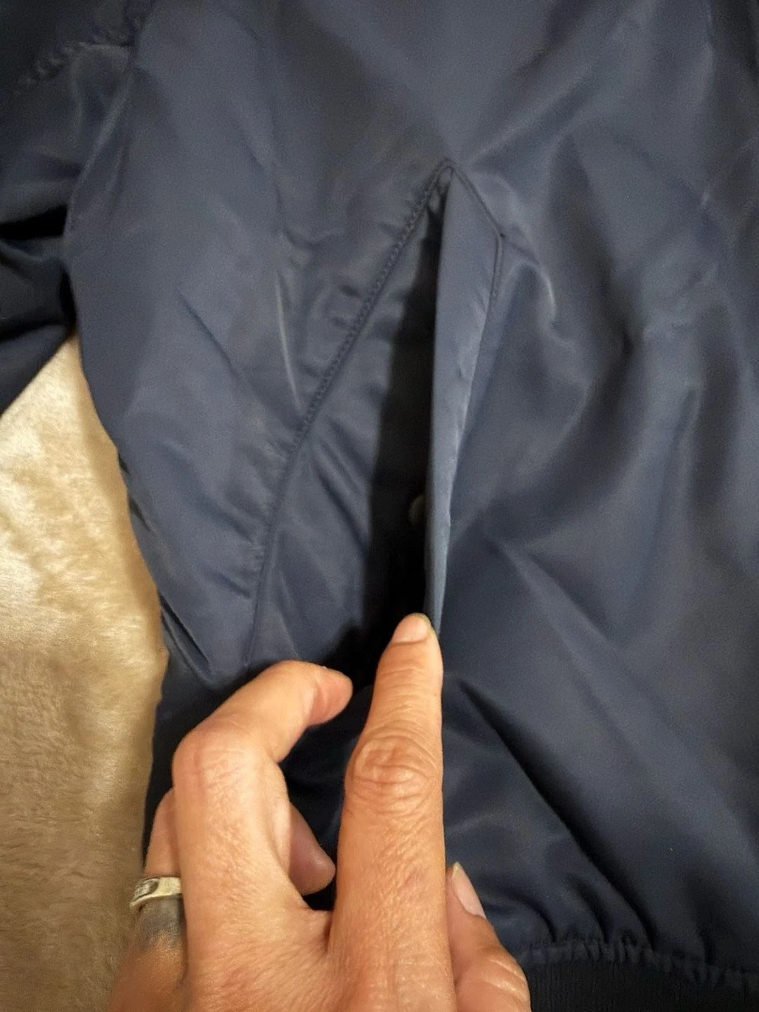 Uniqlo Men's MA-1 Bomber Jacket Navy Blue Size S - product detail image 4