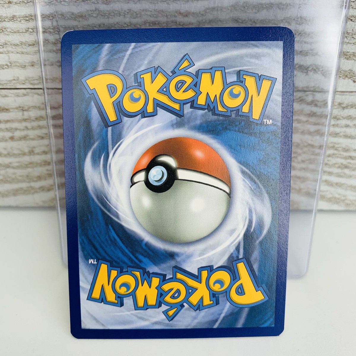 ディマニュファクチャー:25周年記念スペシャル・エディション Pikachu 25/25 NON-HOLO Pokemon Card 25th Anniversary