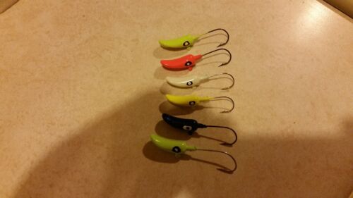 NEW 20 PK GRAVE DIGGER JIGS FOR WALLEYE AND BASS FROM ( LOUIE'S LURES ) - Afbeelding 1 van 7