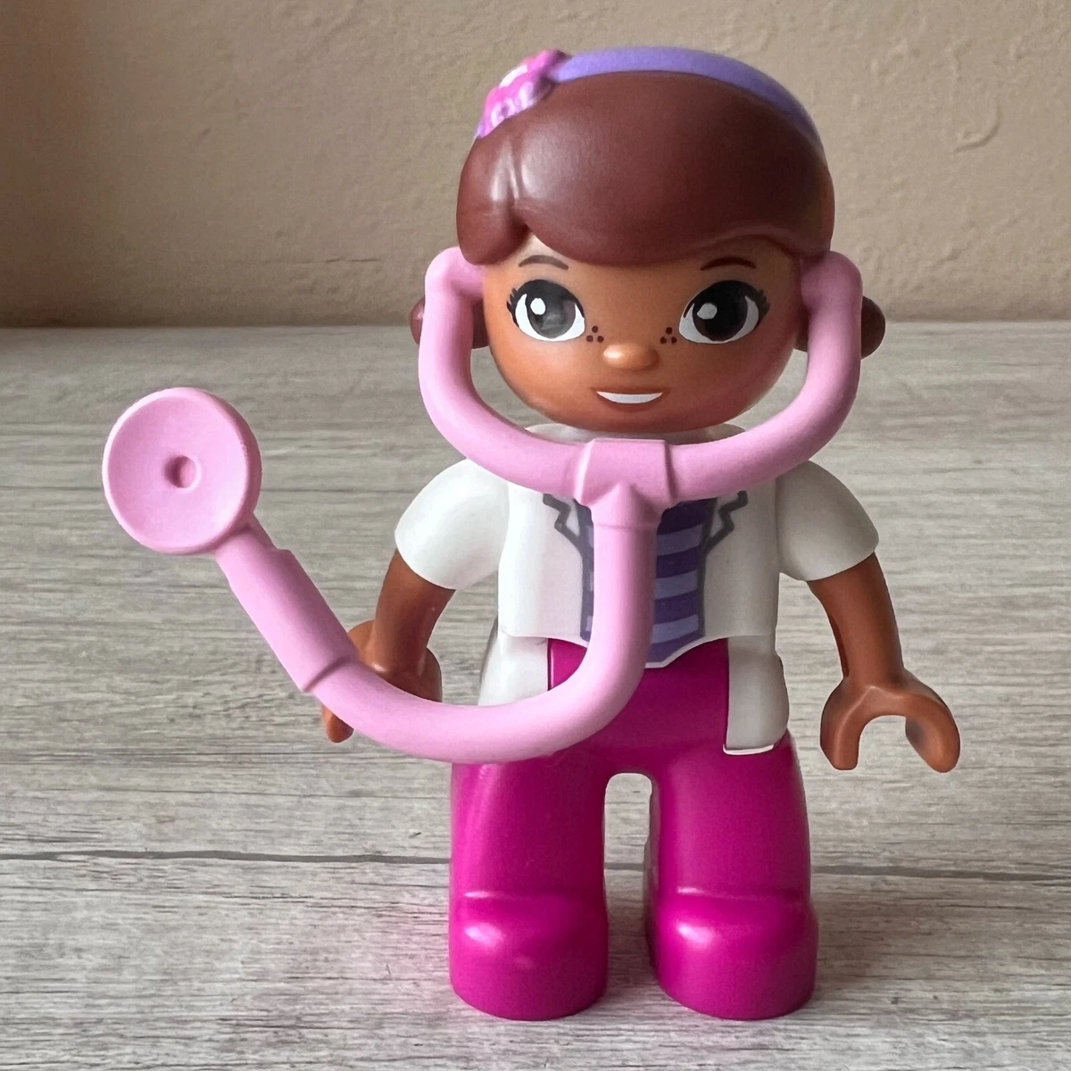 Lego Duplo Disney Junior Doc McStuffins Backyard Clinic