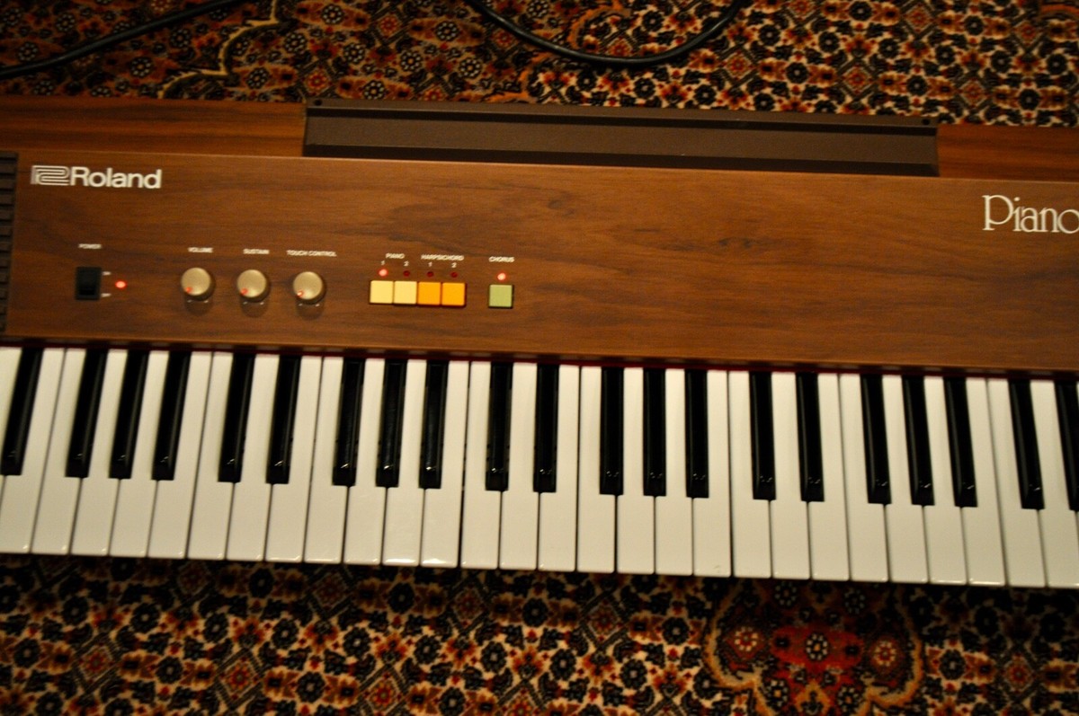 ROLAND PianoPlus 70鍵電子ピアノ Roland Piano Plus 70 - Roland Electronic Piano HP-70 - YouTube
