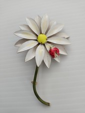 Broche Vintage Años 60 Original por Robert Esmalte Amarillo Blanco Flor y Ladybug 3.5"