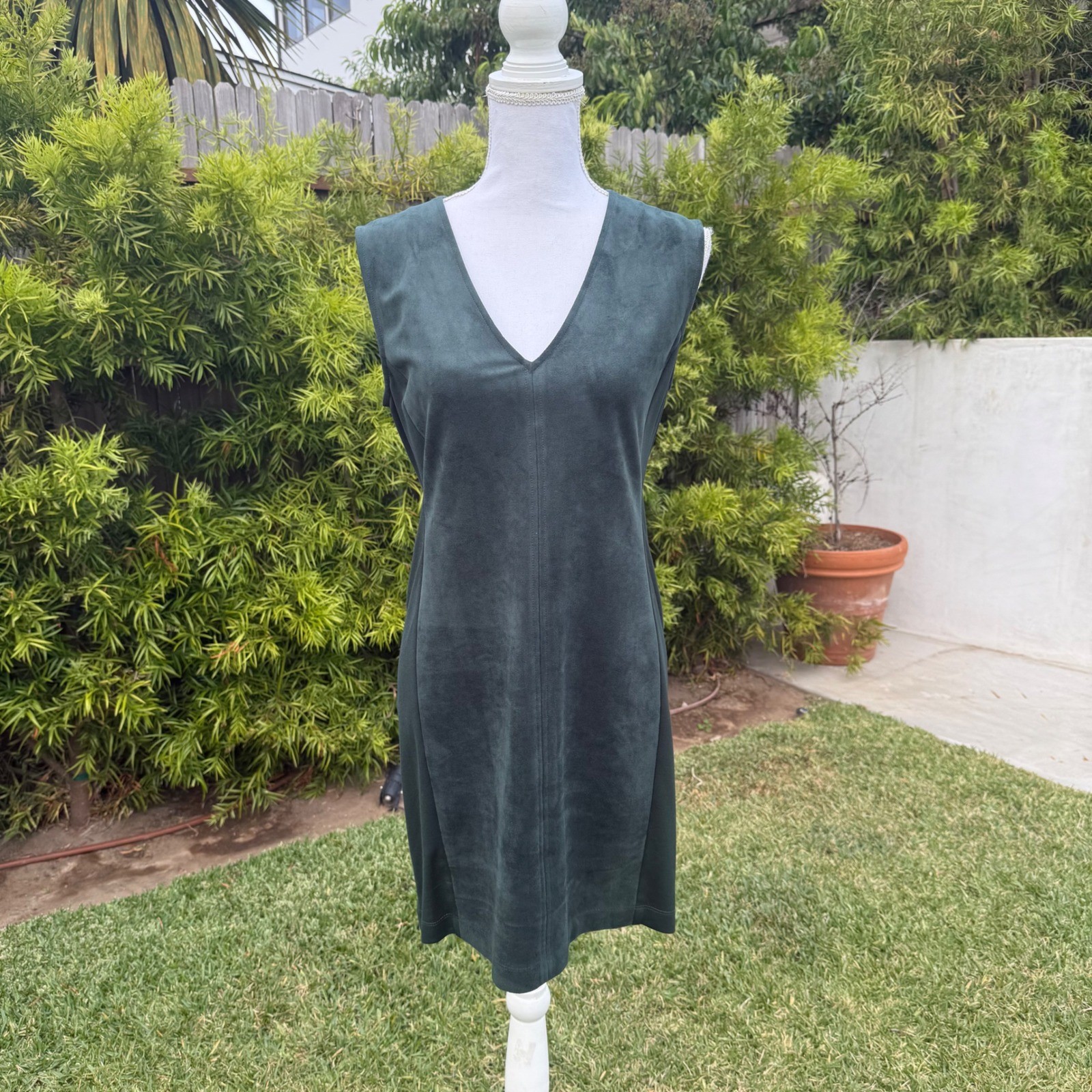 BCBGMAXAZRIA Malina Faux Suede Mini Dress Dress Sleeveless V Neck Shift Small