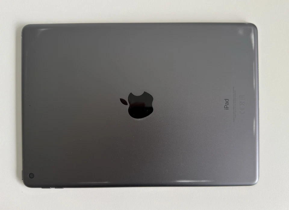 Apple iPad 6, 32GB, WLAN , 9.7" Display - Space Grau (MR7F2FD/A) - Bild 2 von 3