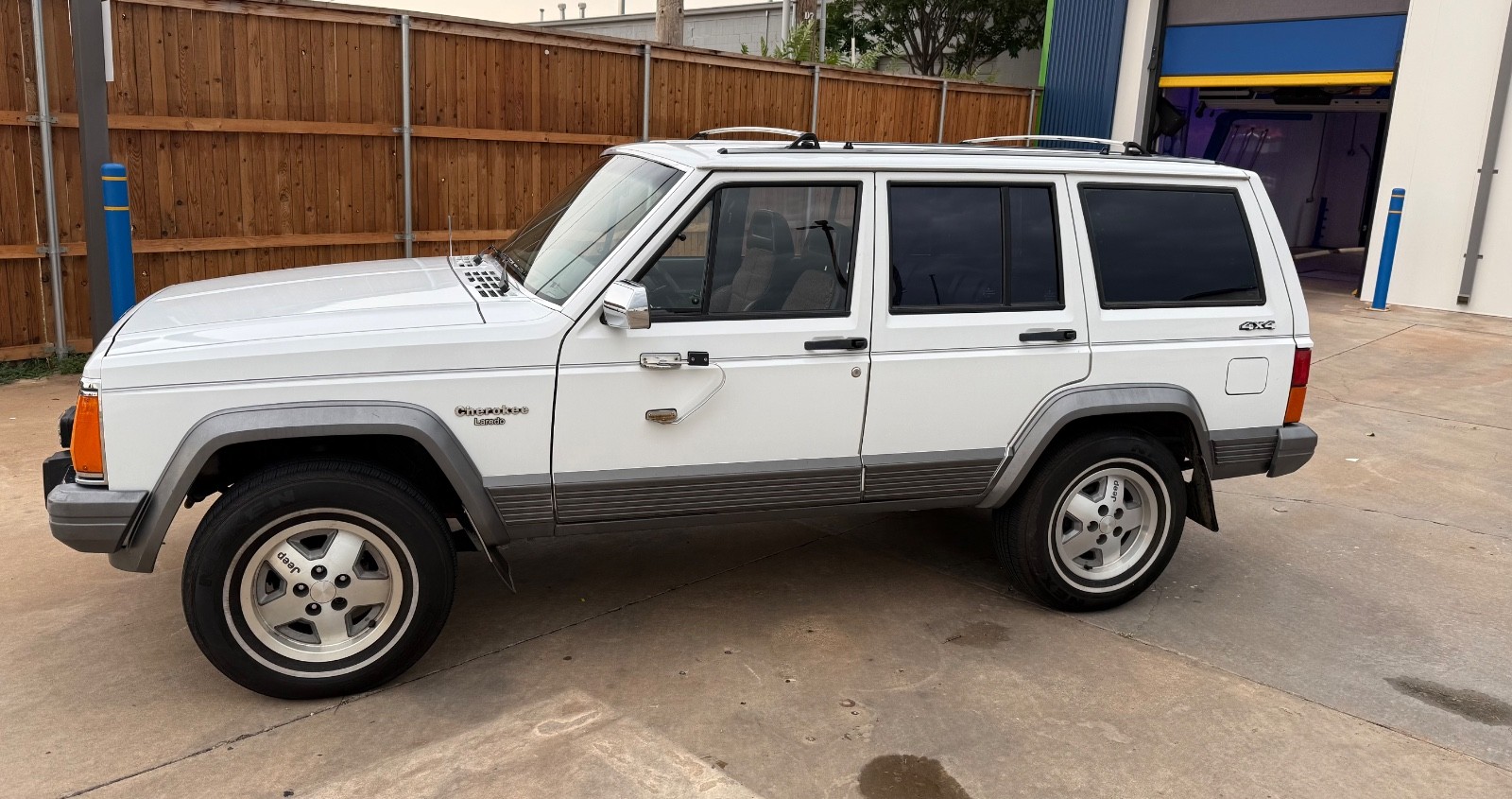 1990 Jeep Cherokee for sale in Edmond Oklahoma
