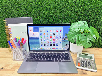 Apple MacBook Air 2020 Apple M1 Chip 16GB RAM 256GB SSD 88% BATTERY MacOS Tahoe*