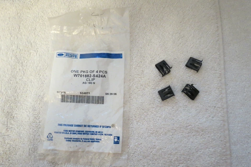 OEM NEW 4pcs 2003-2017 Ford Expedition Pillar Panel Clip W701882-S424A #757 - Image 3 of 4