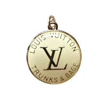 LV ZIPPER PULL CHARM GOLD White 25MM
