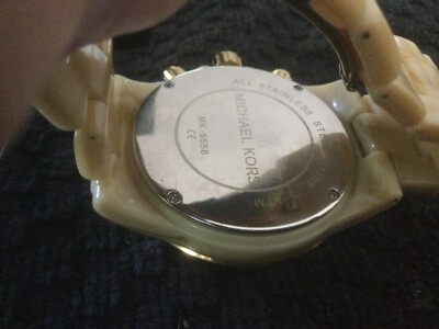 Michal Kors ladies watch MK5558 - larger face Michael Kors MK-5558 Madison Beige Mother of Pearl  main image 4