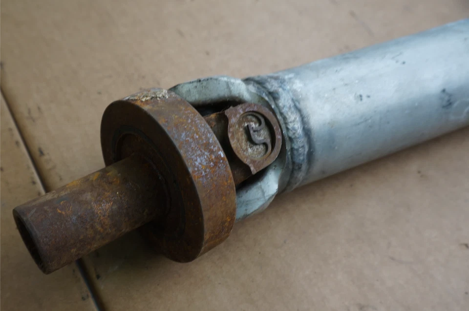 1984-1996 Chevrolet Corvette C4 б/у Dana 36 приводной вал автоматический 10054289 - Изображение 4 из 4