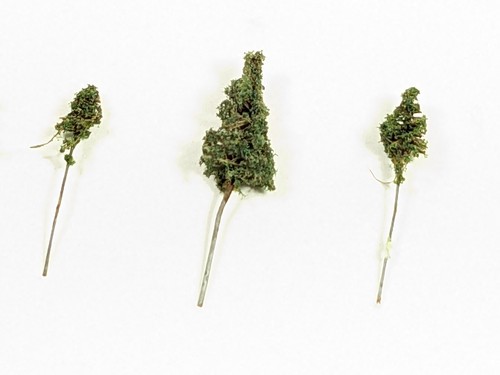 64 pcs Elk River Z Scale PINES Very Small Model Trees Railroad War Game 8mm 11mm - Picture 11 of 16