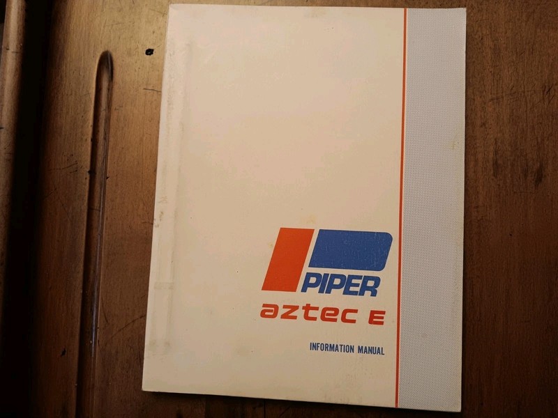 Piper Aztec-E Information Manual