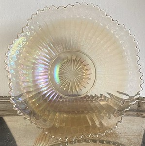 Vintage Carnival Glass Ribbed Scalloped Edge Bowl.